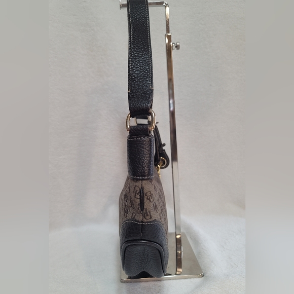 Dooney & Bourke Top Zip Monogram Shoulder Purse w/Bag Charm & Key Clip - Picture 4 of 12